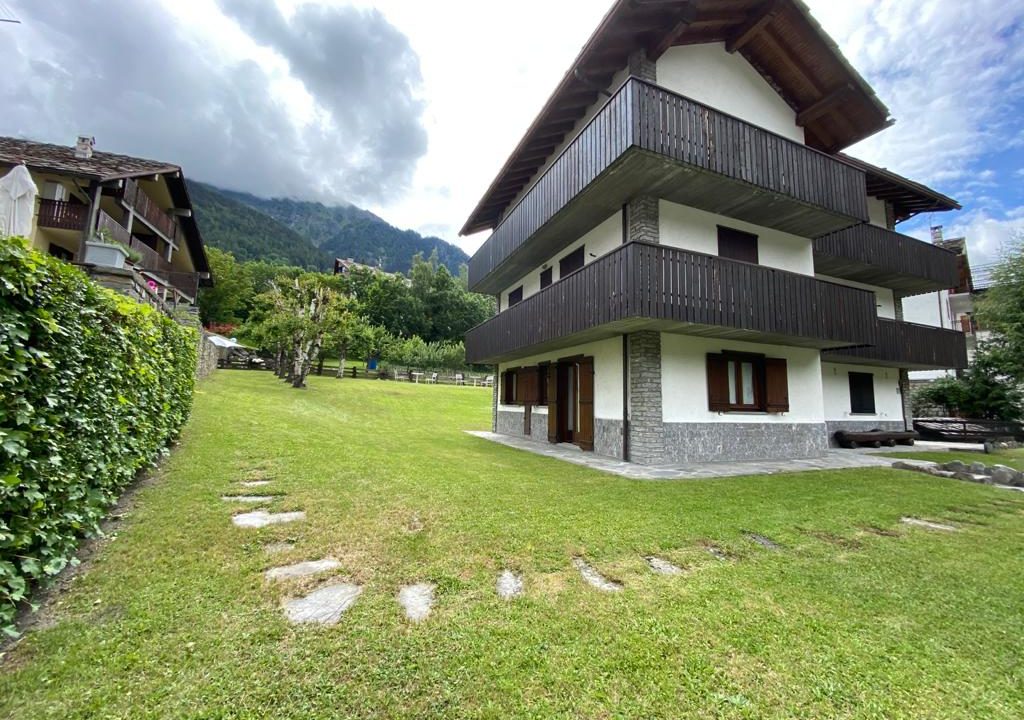 b0ad8888-e7ac-49e4-a135-d51db36d3e15