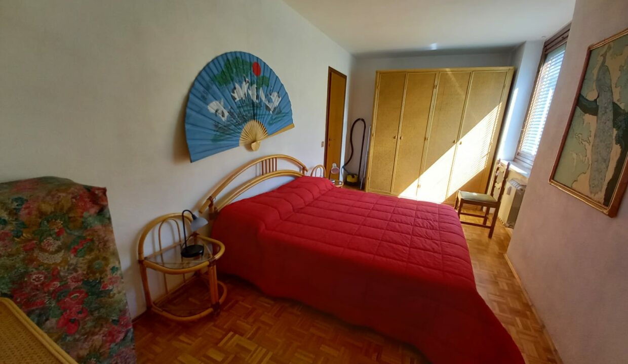 eb441cf9-1d69-47cf-bd56-ba8637c9ef63