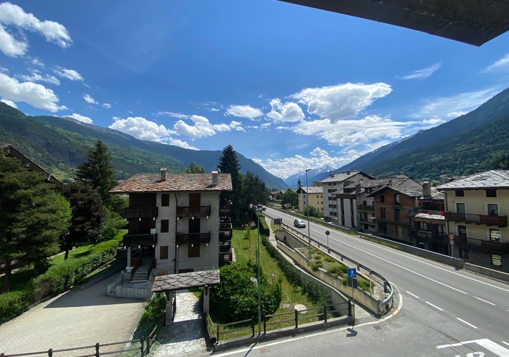 1ed26704-627a-40cc-ad24-f3d55d9af98c