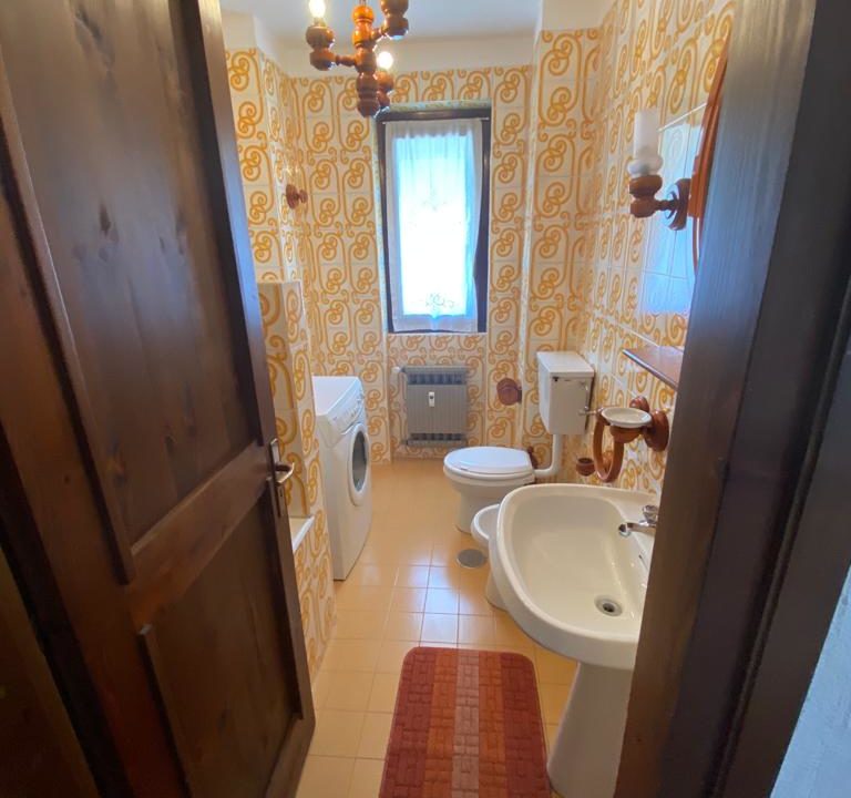 8fca2fd3-cdd6-41ee-95fd-ea4042773c04