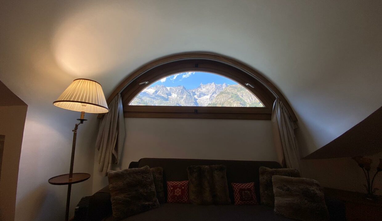 01c8d257-7a4b-4dc5-b3b3-c478f5c73434