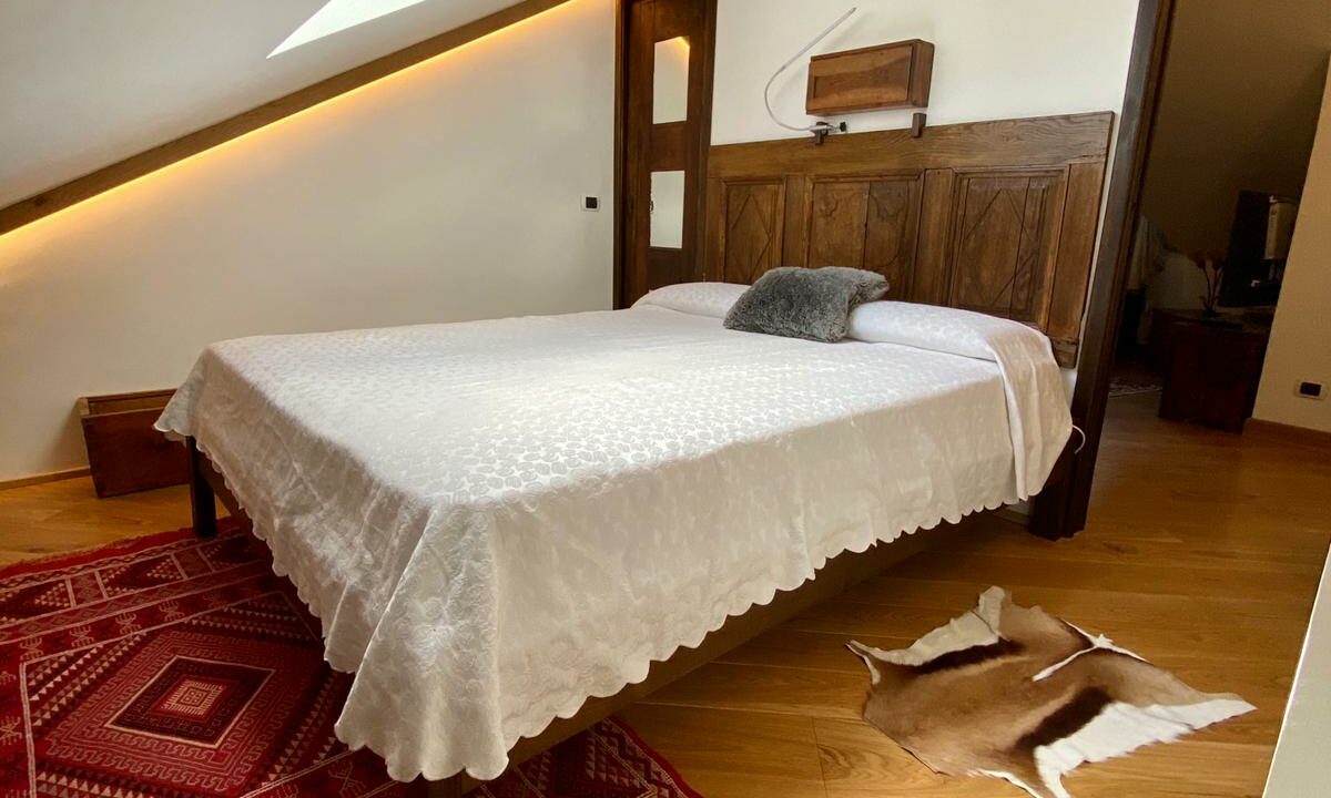 163c497b-cb0e-437c-bc28-a40a5d7f249a