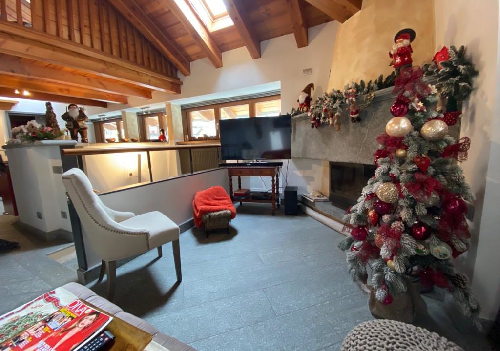 70b1d609-d82a-469a-8eb4-b0d8e4f1690c