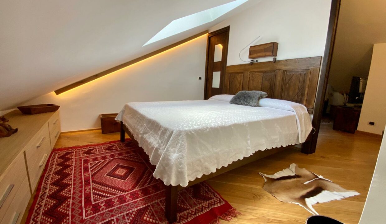 9dea6646-e1b4-4a57-8bb5-68eb5136ee4e