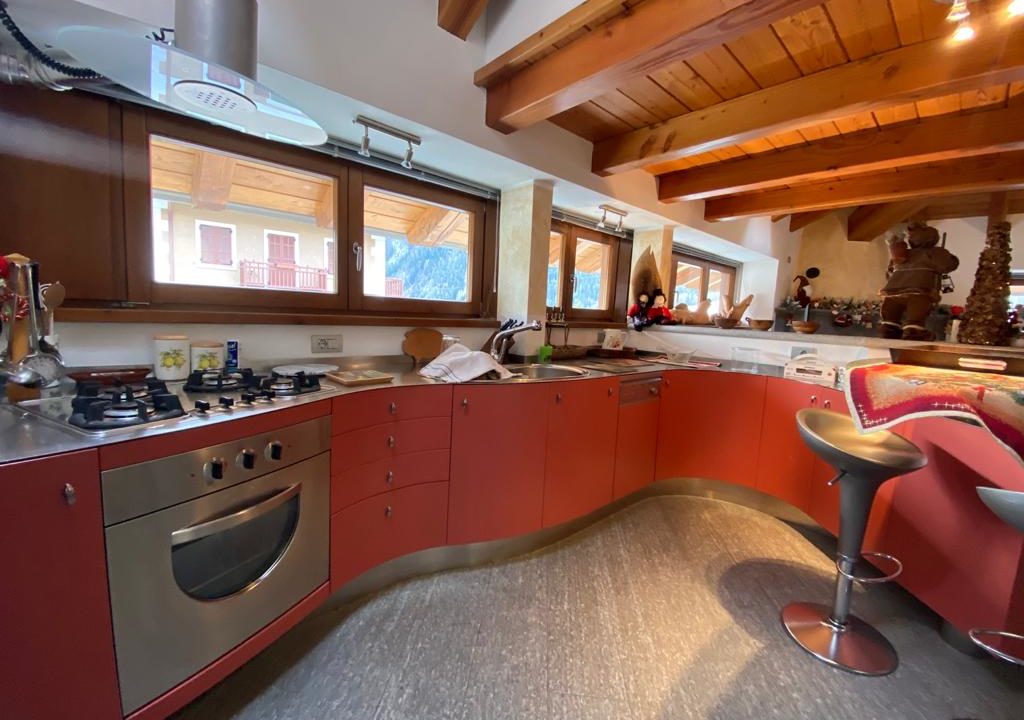 b1f57b97-5332-4728-8939-3759bcd408db