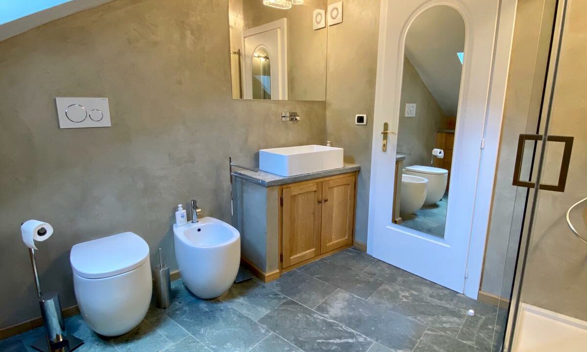 e16c4a0e-67cf-48ed-8013-6559bdba45b5