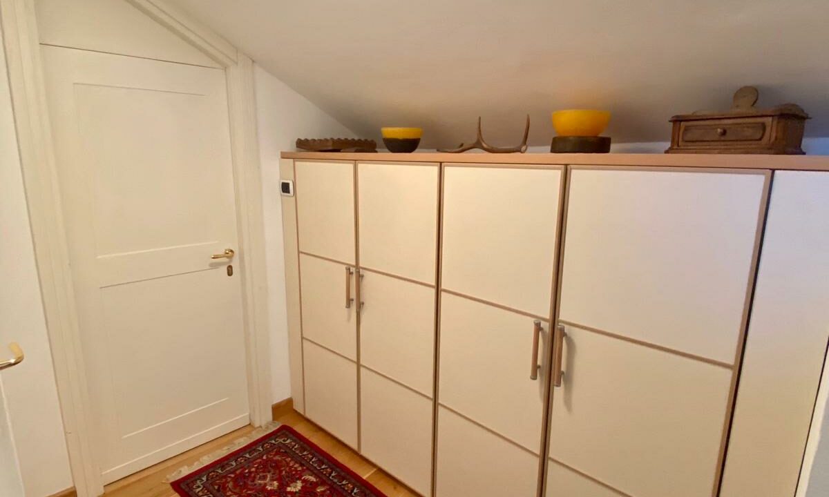 eb030d1d-b218-4d60-a94f-4ba77d4ebb72