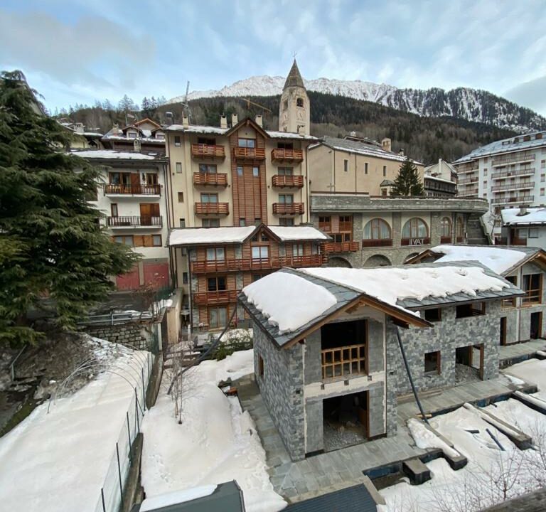 643d3af3-a621-4e4d-b606-1b5f16283f3a