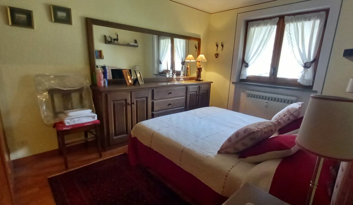 8ad5b313-b1cd-489c-bac2-a3b92f9a14a4