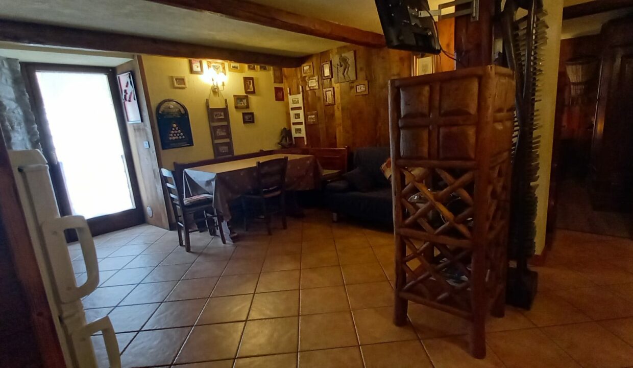 1d9c103e-7516-4753-bf38-5728916cb99c