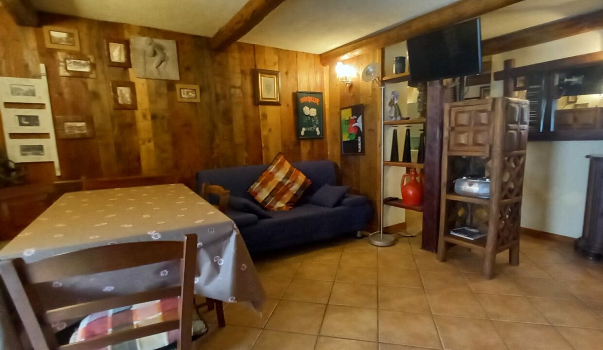 3728d860-248f-4e28-87b3-3ca2c85d8018