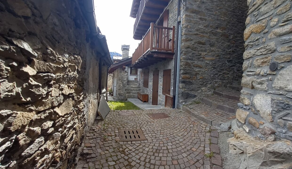 8cdbf832-d021-4acc-b0a7-dfa70f12b4d0