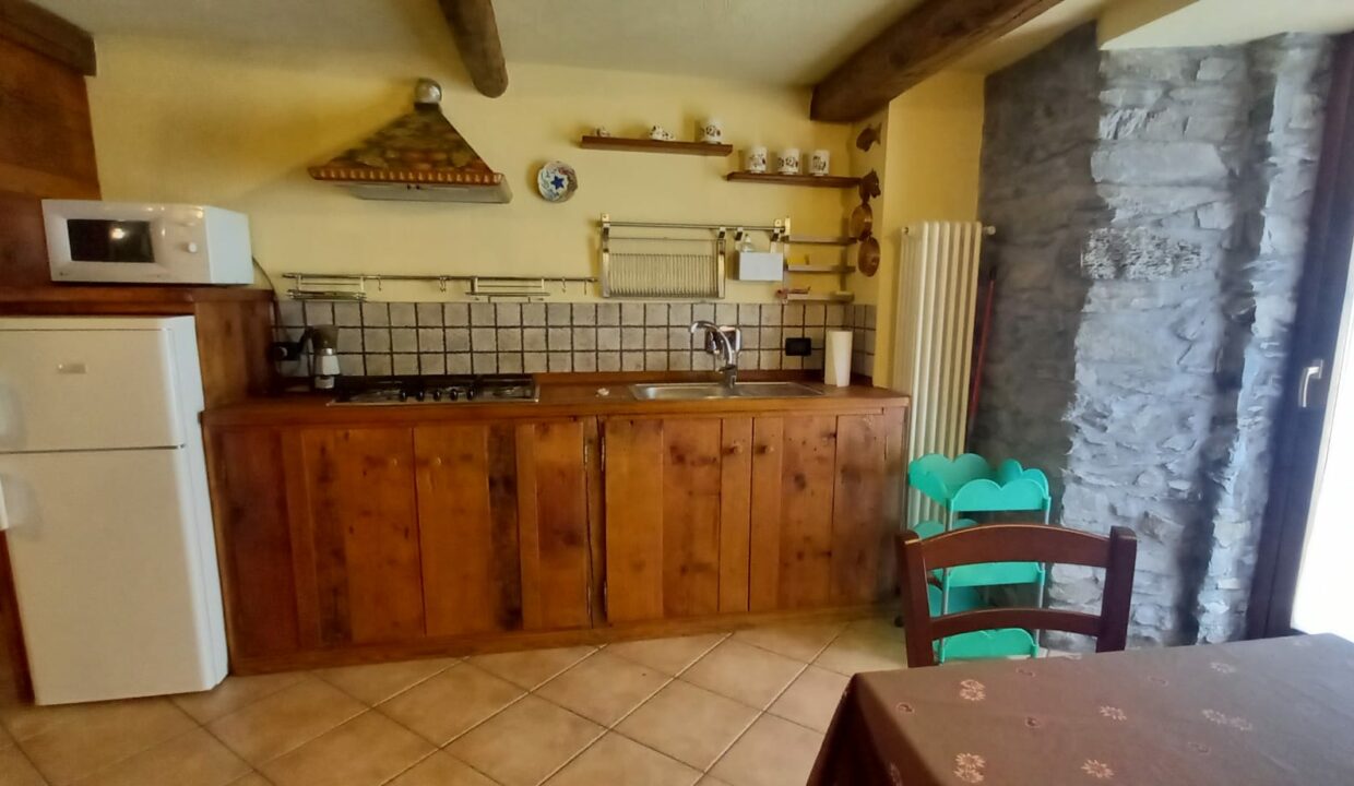 fb6cad76-cf37-43ba-bd8f-6a6a1ff0320b