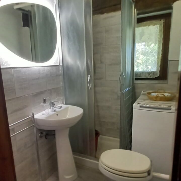 a3d05d74-e8d5-42e3-813f-cca3313a3018