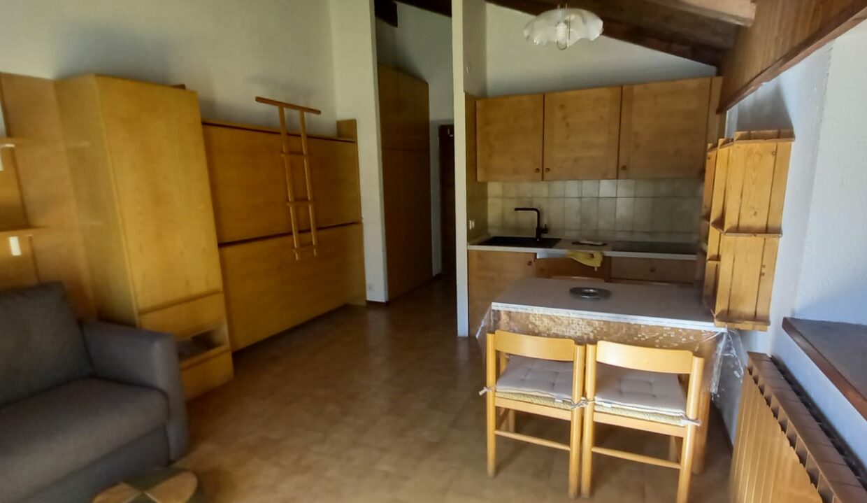 f9b2d575-6d35-4eb8-8ce4-d4412a0bf2a6