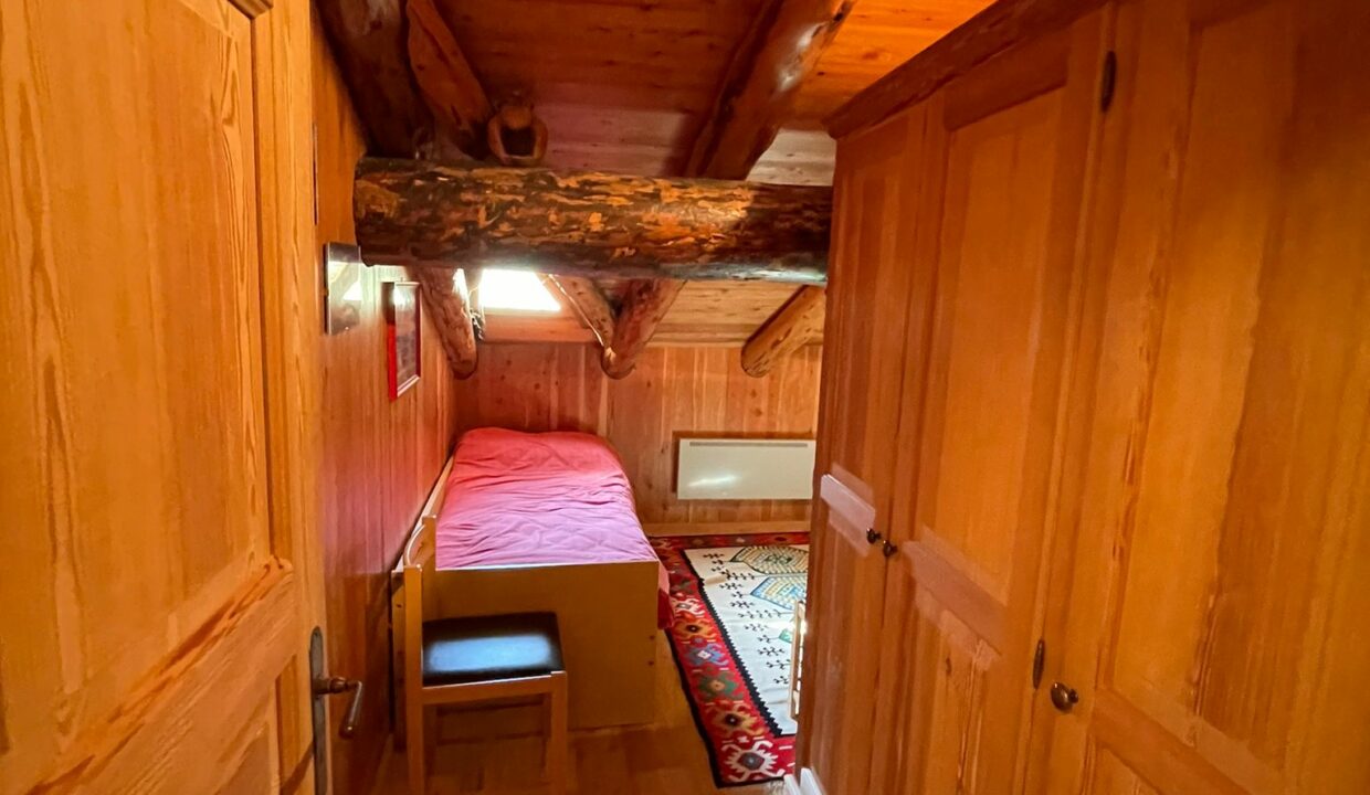 e7ad0306-3cbd-47da-9fd4-0d982cdbdfde