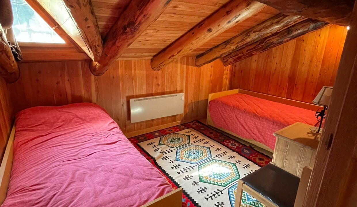 e8797073-cb58-4ebb-a60e-fa2a5479107e