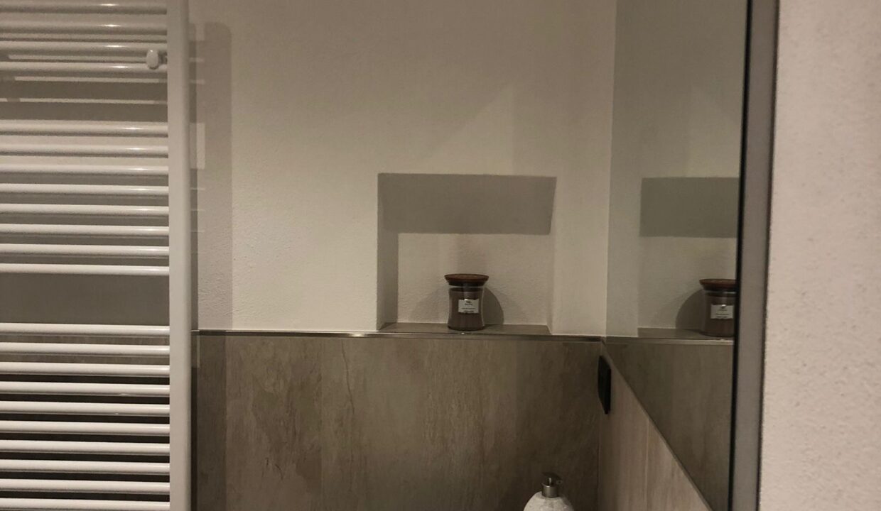 1da82a10-a4f3-4b50-a7d2-b75046085b9a