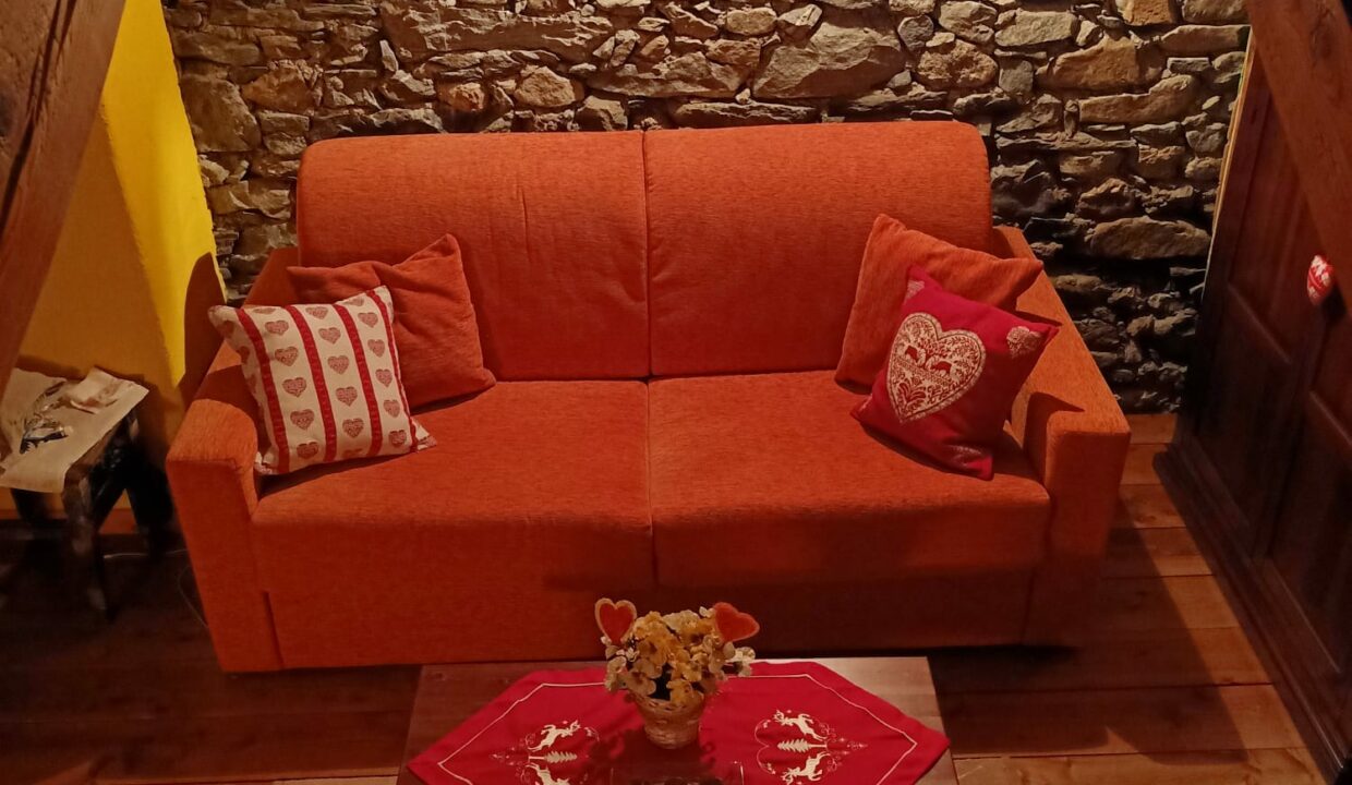 ca983efb-d6fb-429e-9ca3-51ddaed8f313-1